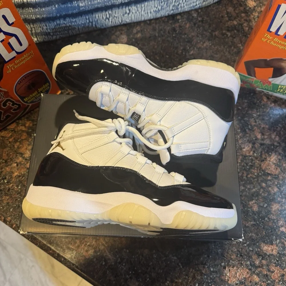 Air Jordan‎ 11 Retro DMP Gratitude (2023)  Size 9 CT8012-170 Never Worn NIB